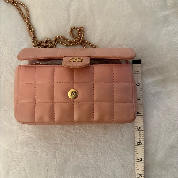 Authentic Chanel small Pink Lambskin crossbody/shoulder bag. - Picture 7 of 7